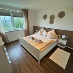 Boho Mit Eigenem Garten Naehe Salzburg Apartman Freilassing